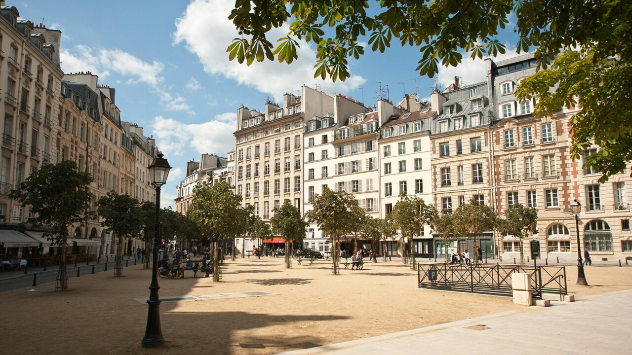 Place Dauphine, Île de la Cité in Paris
