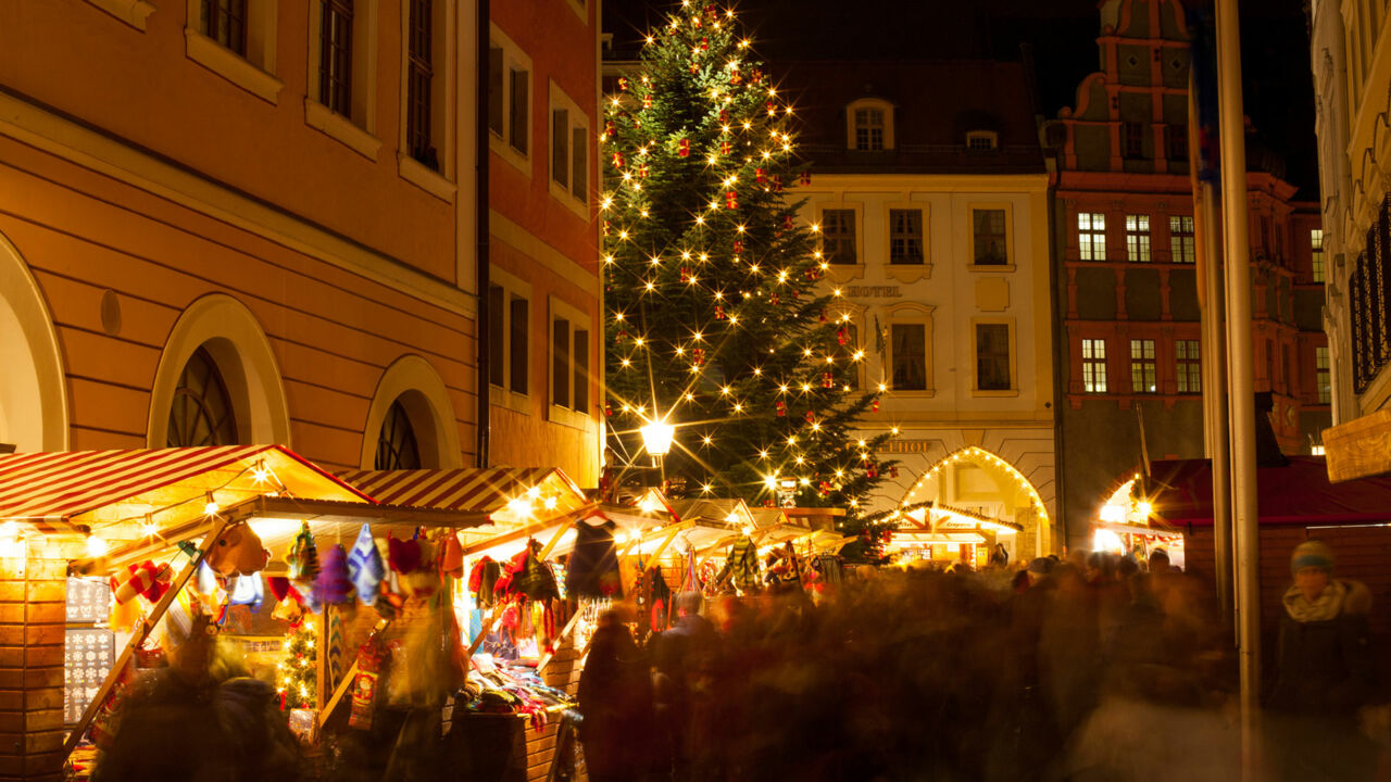 Weihnachtsmarkt in Görlitz, Gasse in der Altstadt