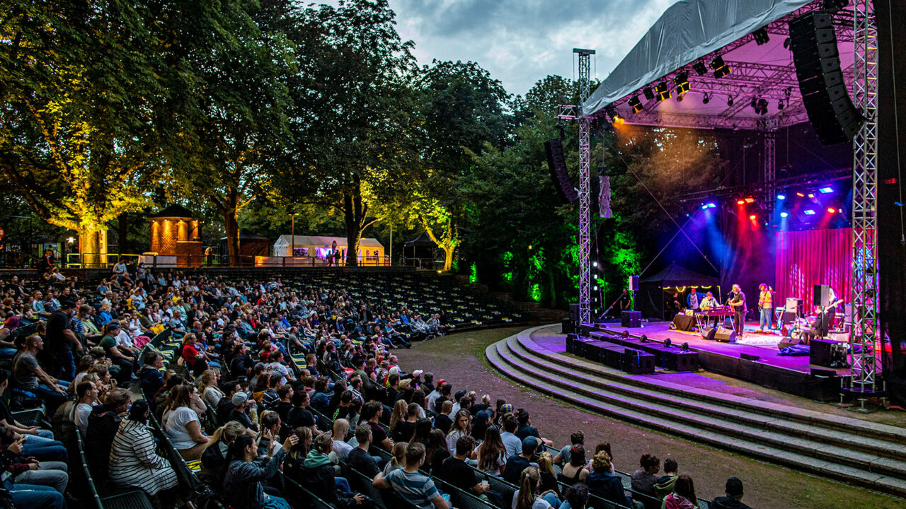 Burgtheater Dinslaken, Konzert auf Open-Air-Bühne