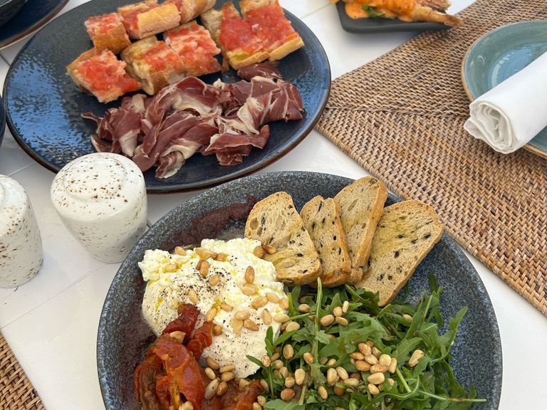 Pan con Tomate, spanischer Schinken, Burrata und mehr