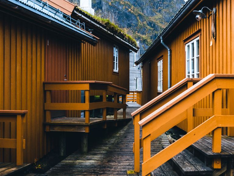 Holzhütten im „Holmen Lofoten“