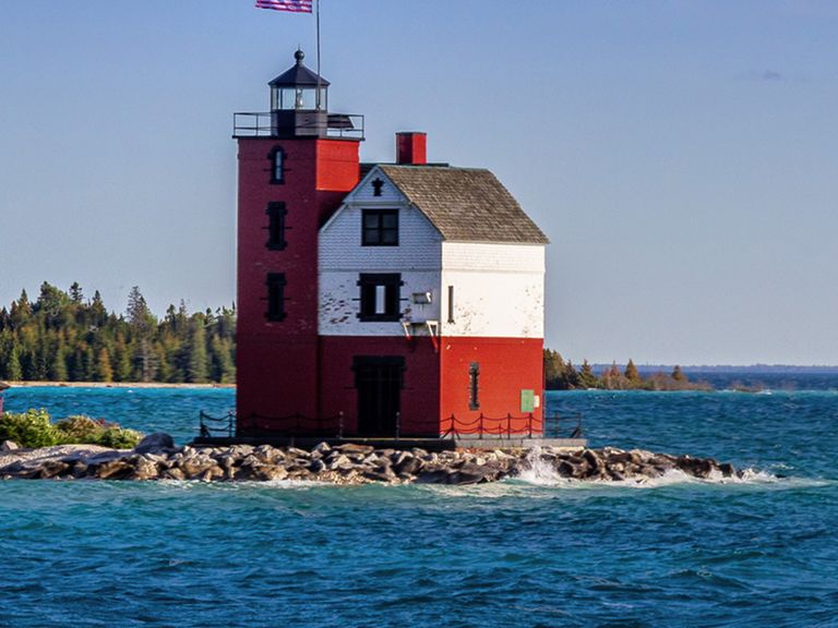 Round Island Lighthouse auf dem Lake Michigan
