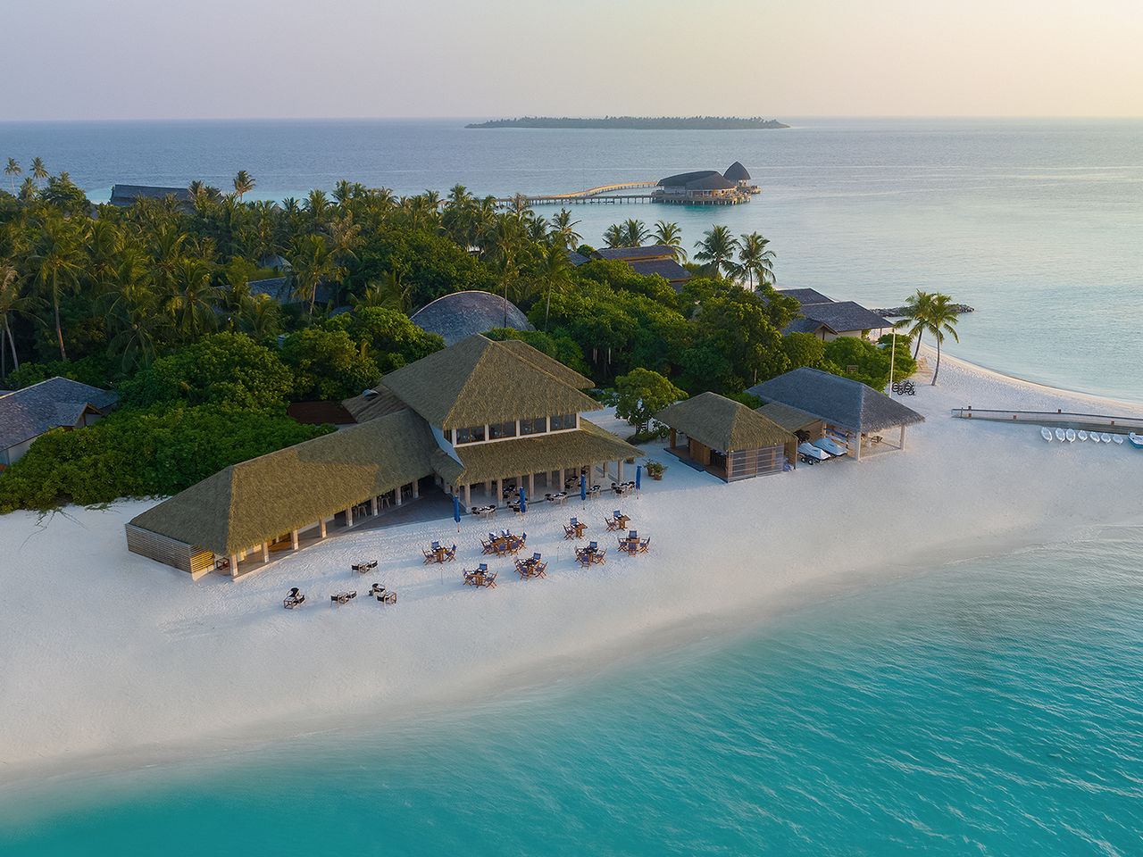 Emerald Faarufushi Resort & Spa, Malediven