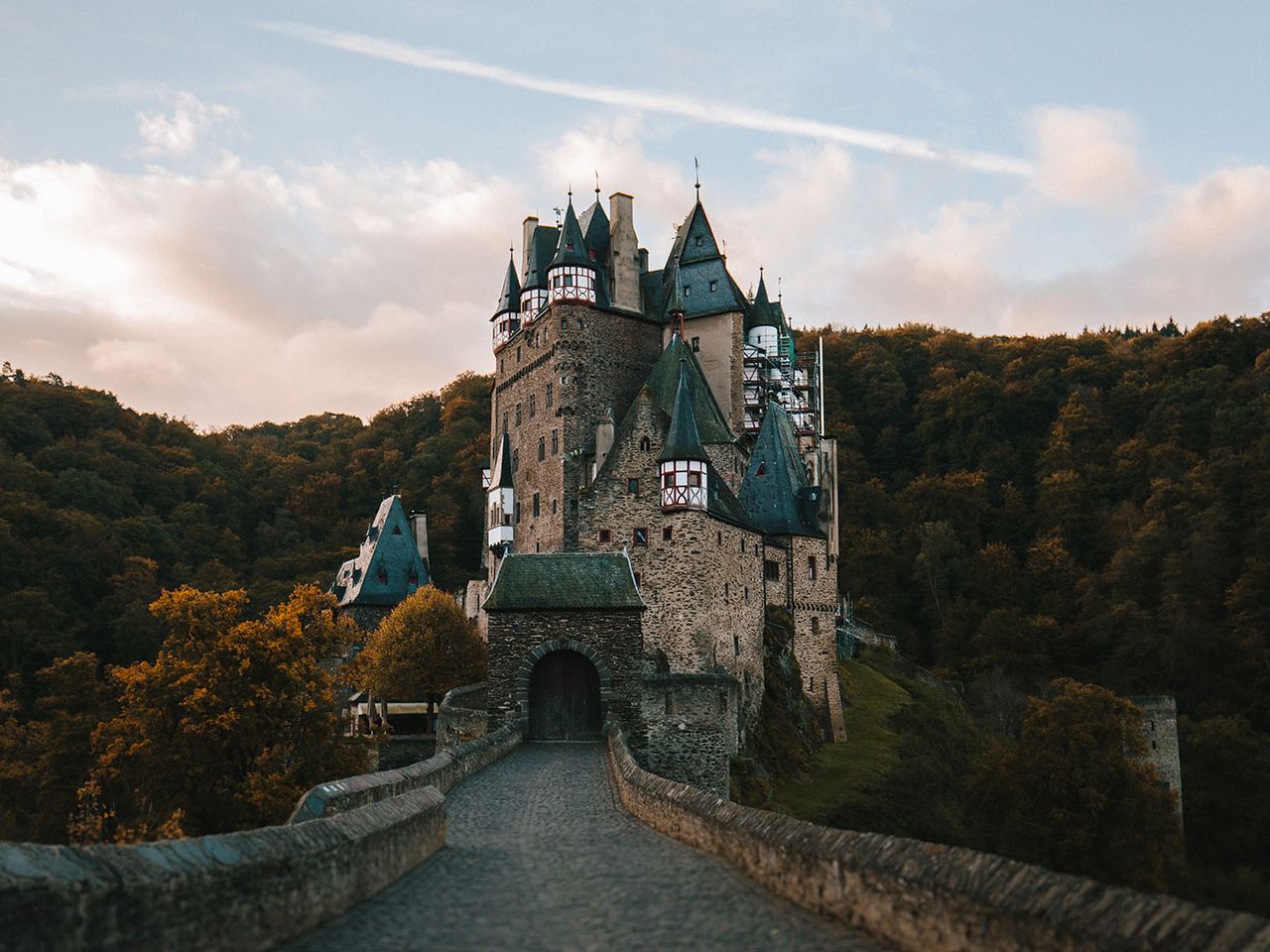 Burg Eltz von vorne, Rheinland-Pfalz
