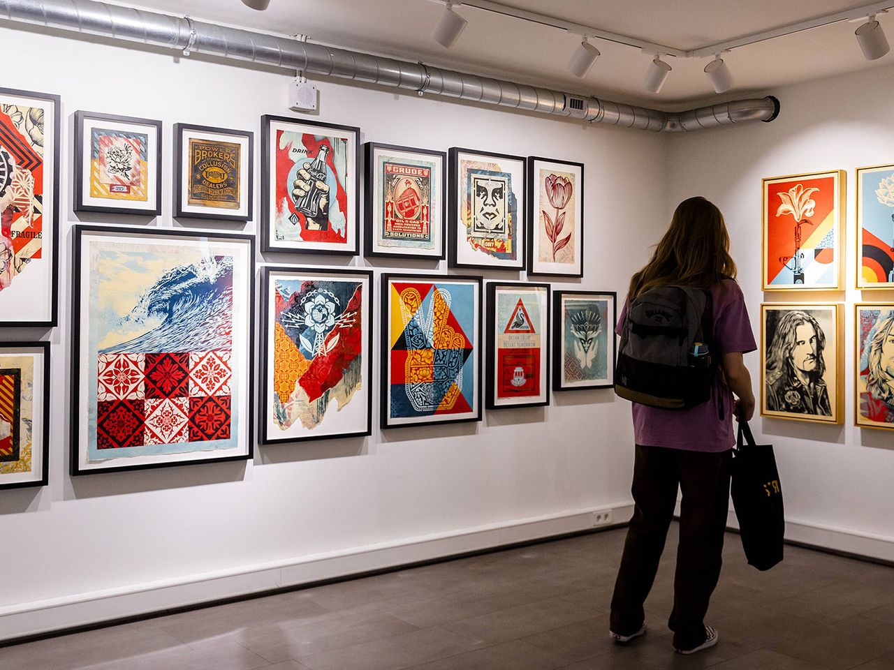 Werke von Shepard Fairey im „STRAAT“ in Amsterdam