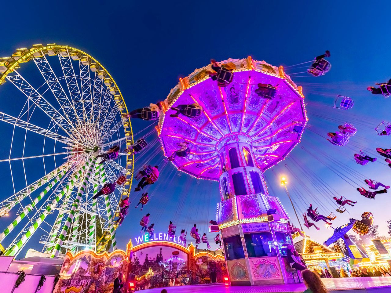 Cannstatter Wasen in Stuttgart, Riesenrad und Karussell