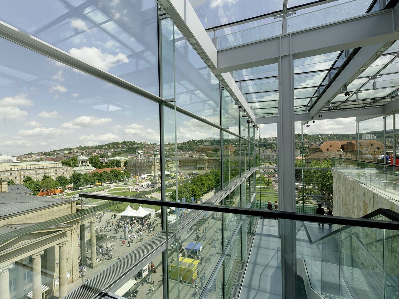 Blick aus dem Restaurant CUBE auf Stuttgart