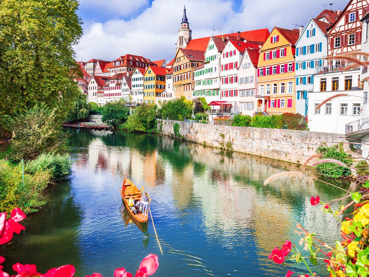 Tübingen, Kanu auf dem Neckar, Frühling