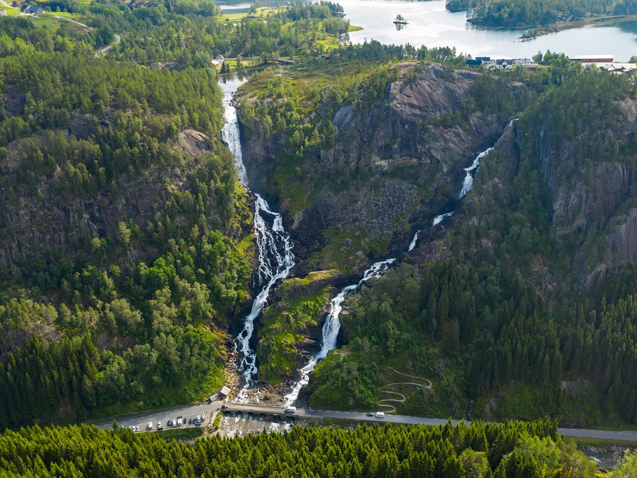 Låtefossen, Zwillingswasserfall in Norwegen