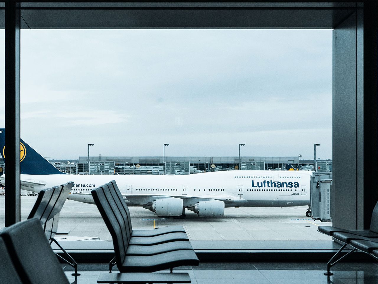 Flughafen Frankfurt, Ausblick vom Gate aufs Rollfeld