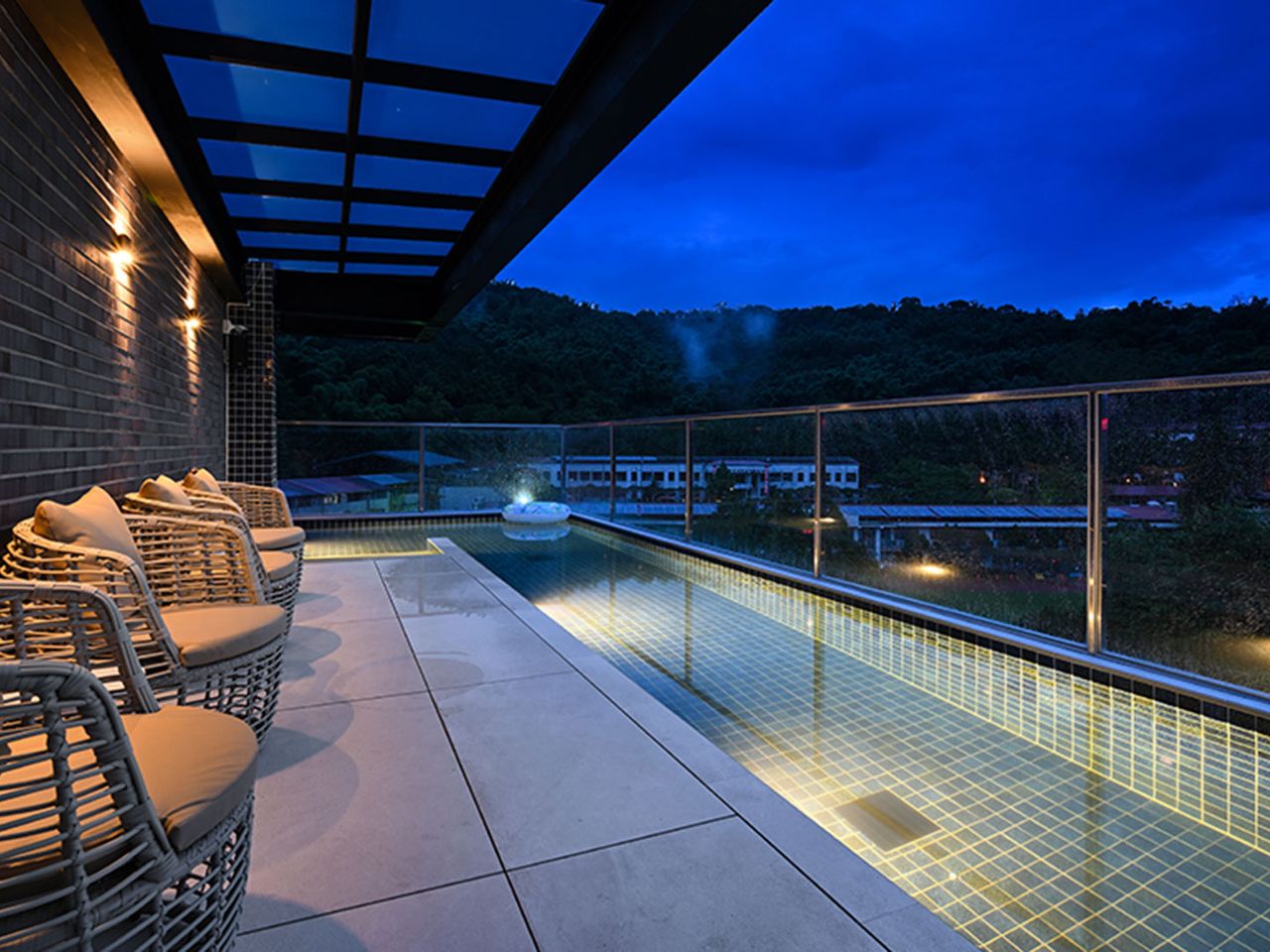Rooftop-Pool im „Beore Sun Moon Lake“ in Taiwan