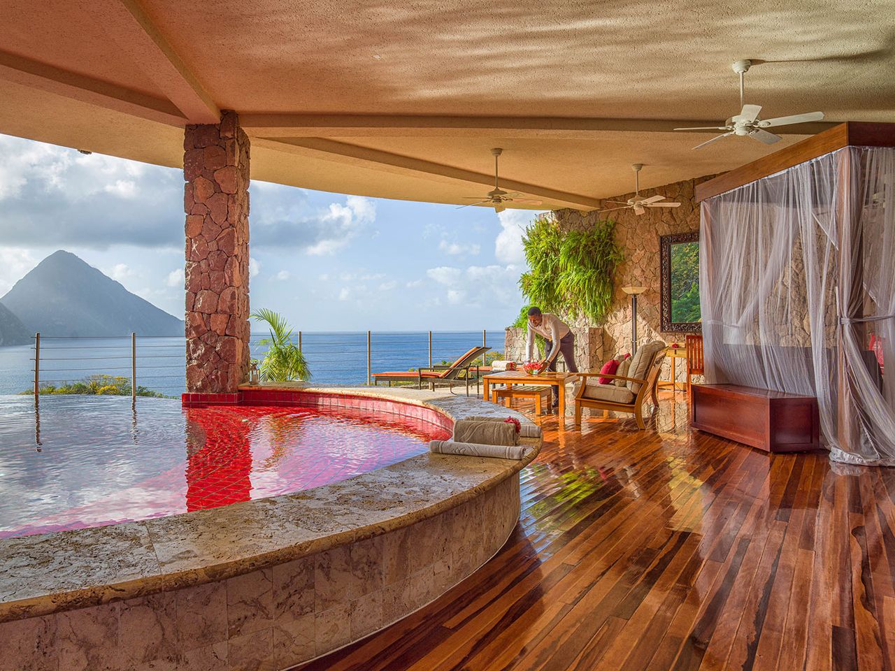 Blick auf die Vulkanhügel von St. Lucia im Jade Mountain Resort