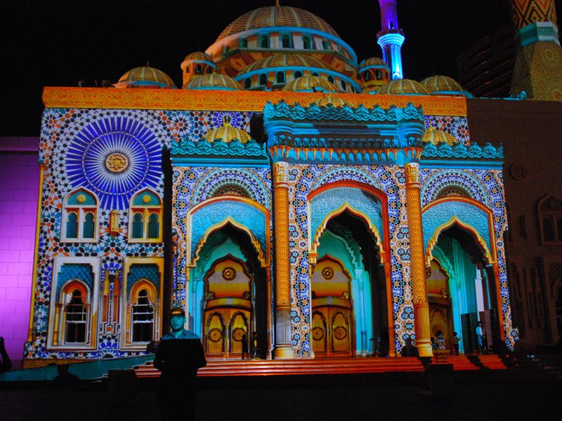 Light Festival in Sharjah, beleuchtetes Gebäude