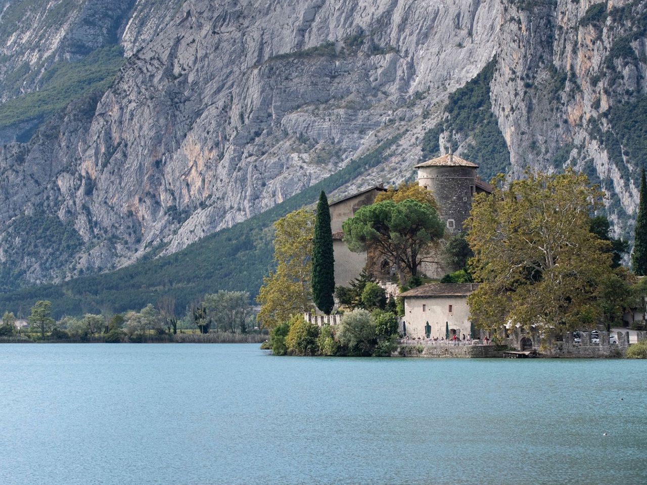 Castel Toblino, Schloss mit Restaurant im Trentino