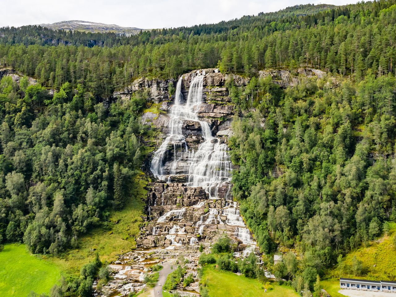 Tvindefossen, Wasserfall in Norwegen