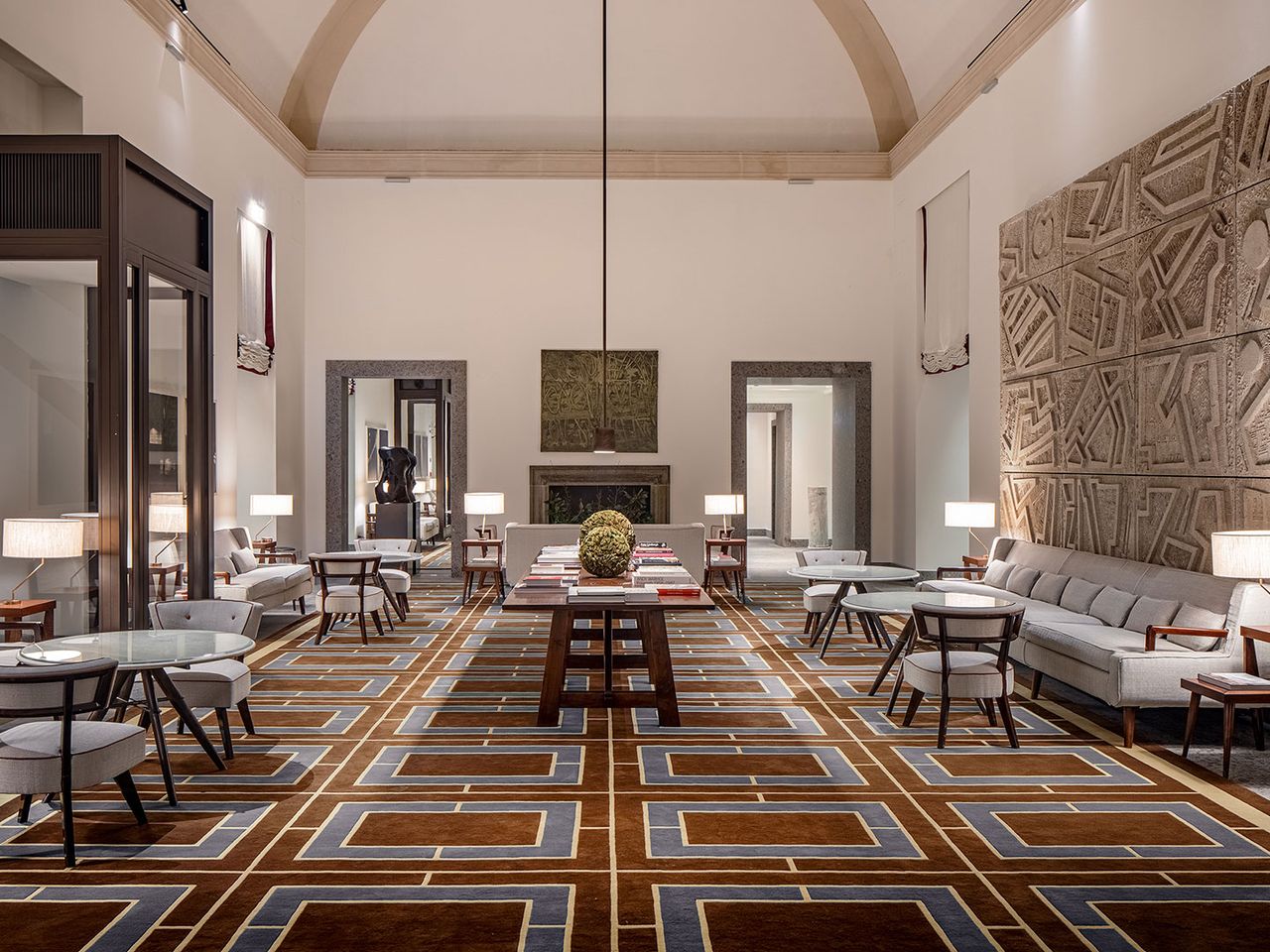Lobby im Portrait Milano Hotel in Mailand