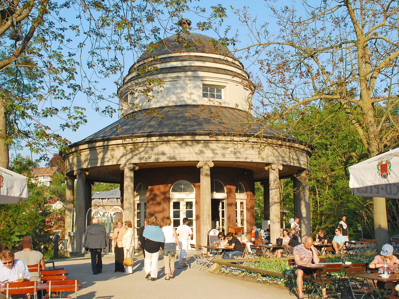 Teehaus im Weißenburgpark, Stuttgart