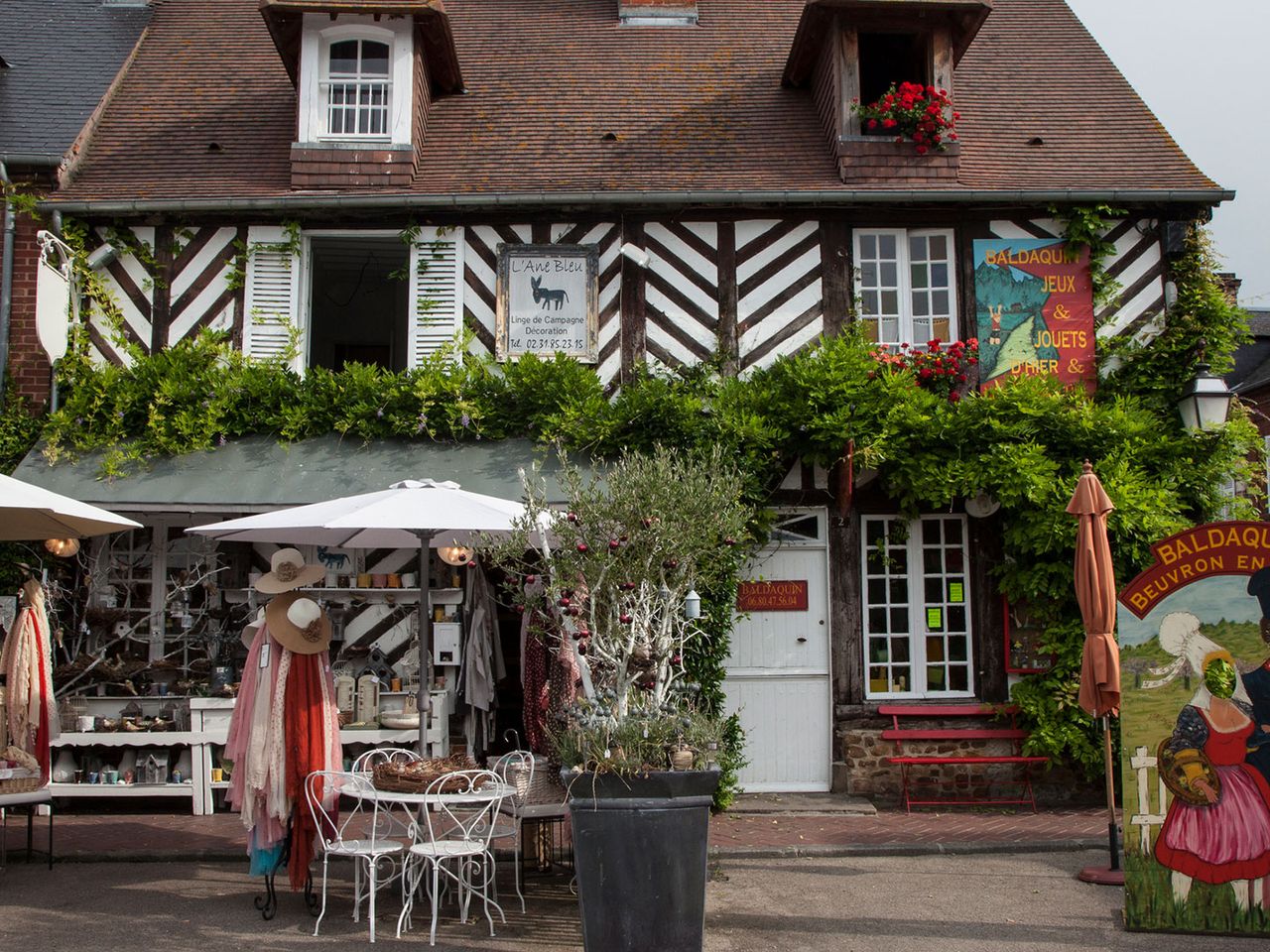 Haus im Dorf Beuvron-en-Augne, Frankreich