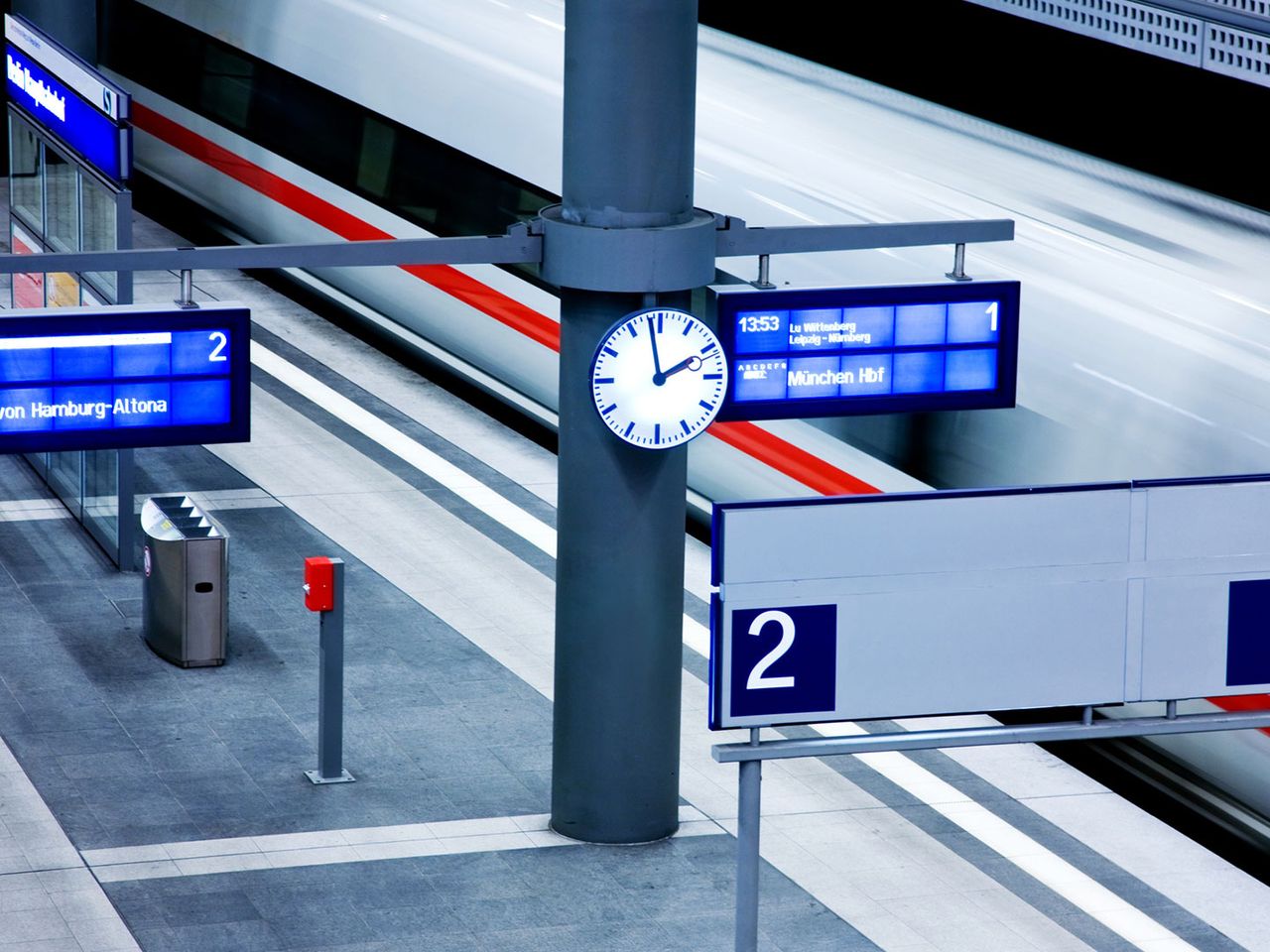 leerer Bahnhof, Deutsche Bahn
