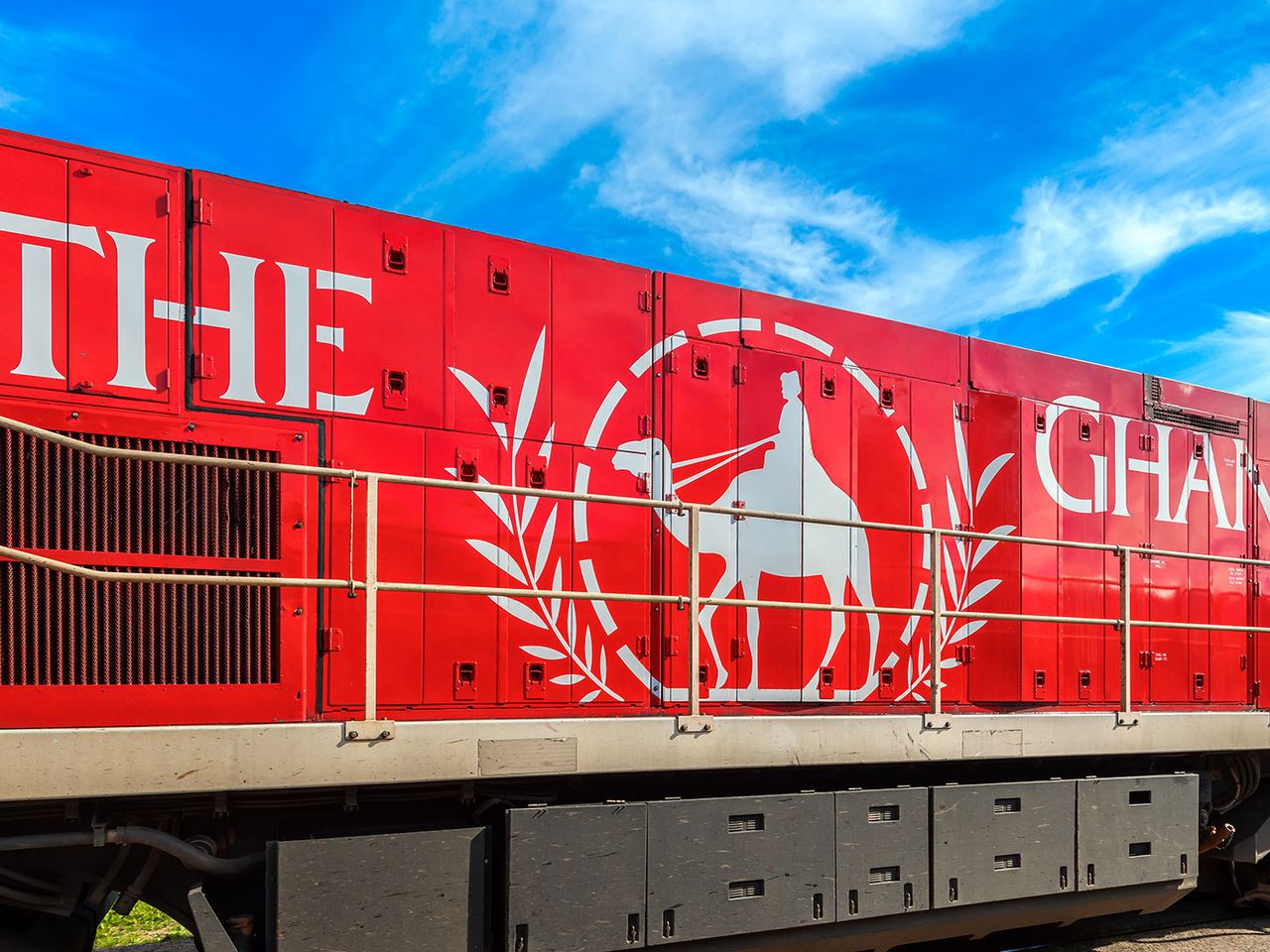 Logo des The Ghan, Nahaufnahme des Luxuszugs