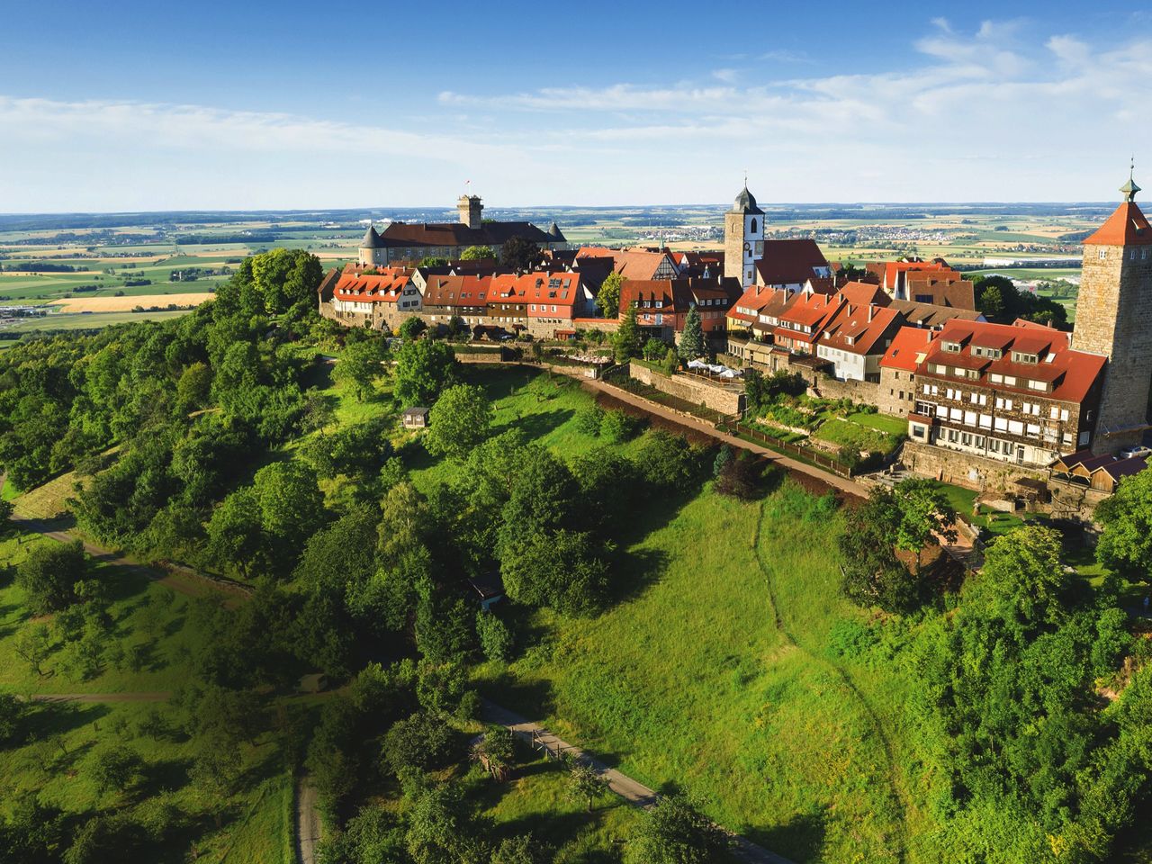 Blick auf die Waldenburg im Hohelohekreis