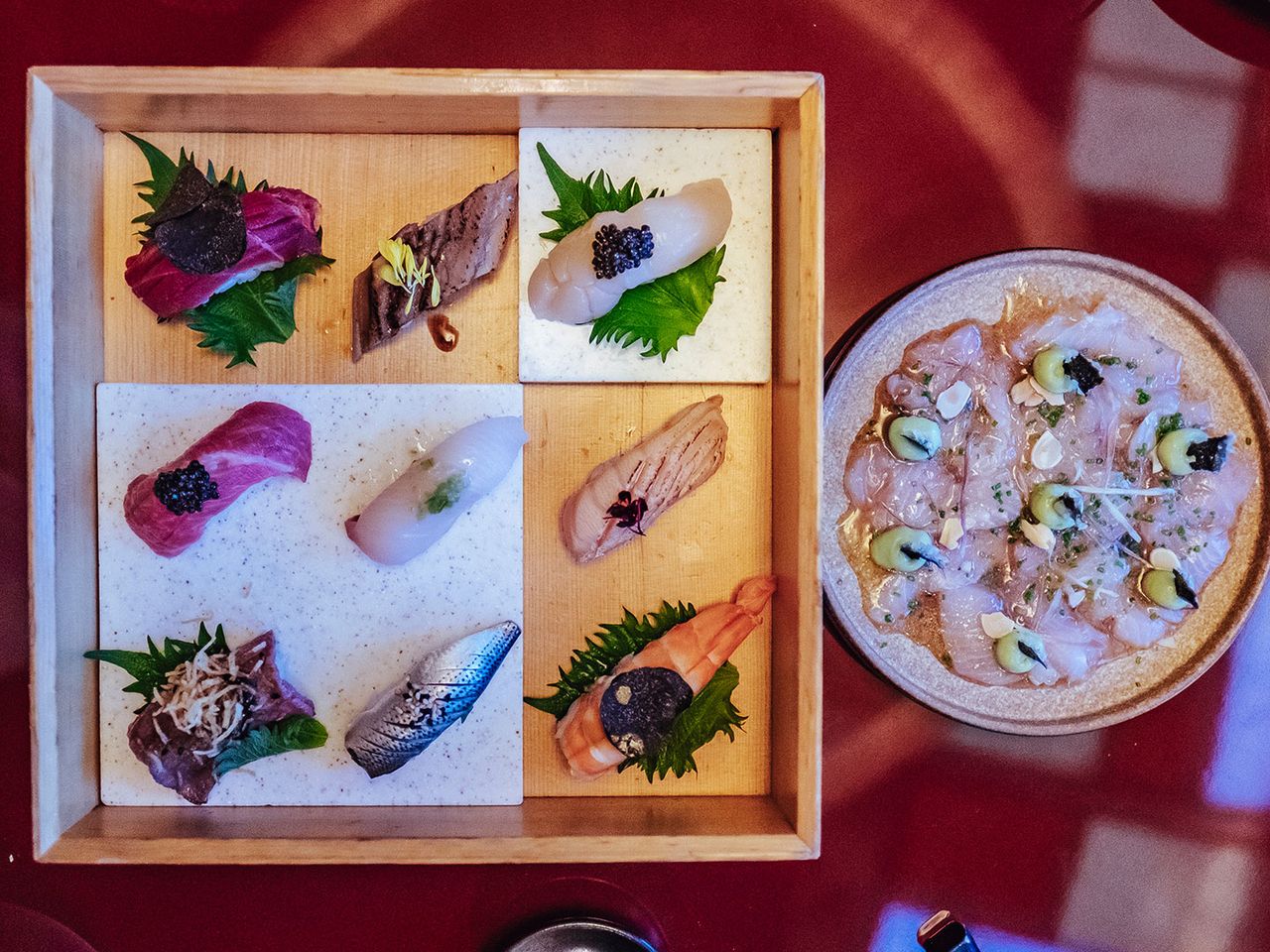 Perfekt angerichtetes Sushi wird im „Mimi Kakushi“ serviert.