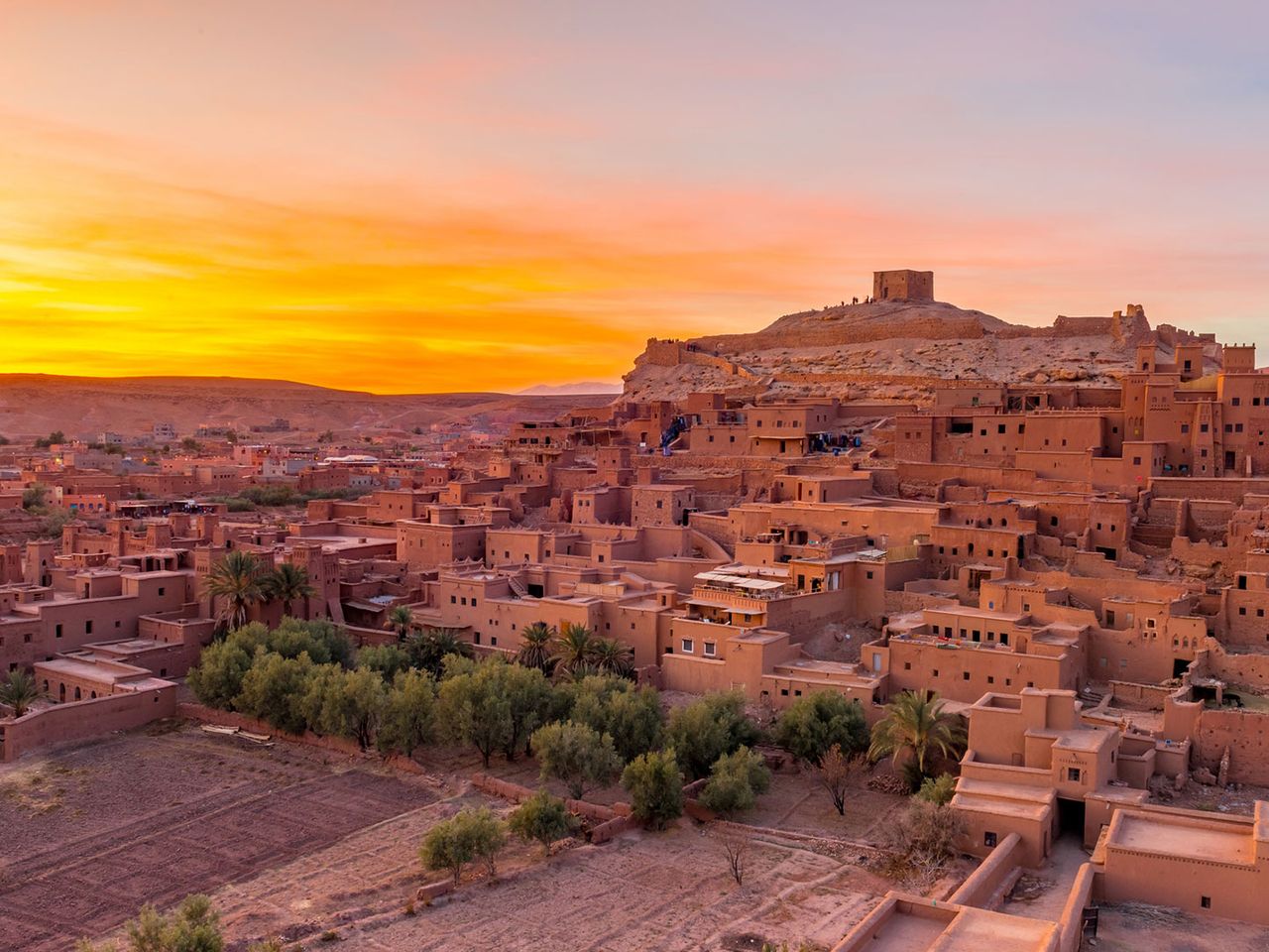 Blick auf Aït-Ben-Haddou beim Sonnenuntergang