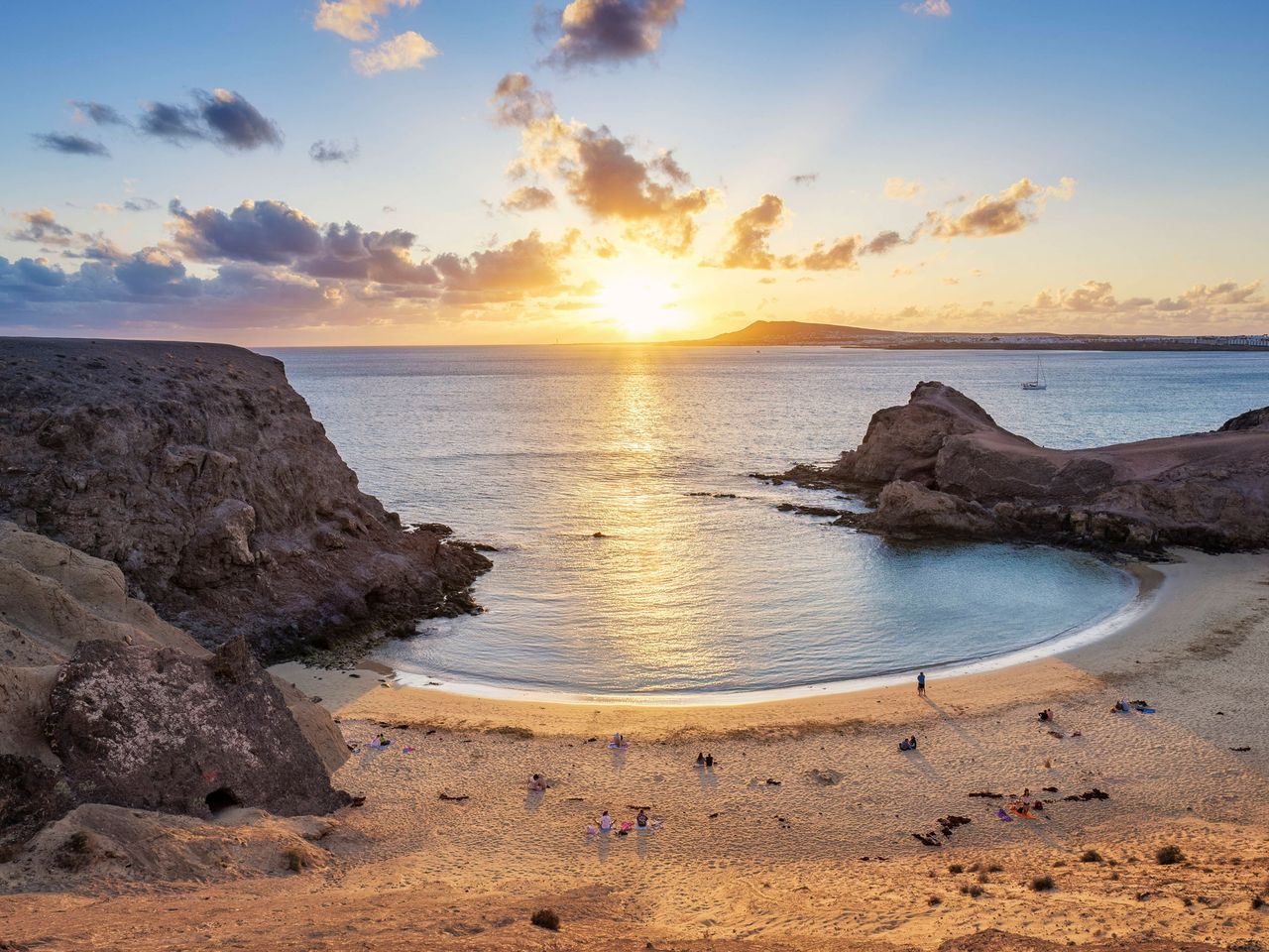 Bucht der Papagayo-Strände bei Sonnenuntergang, Lanzarote