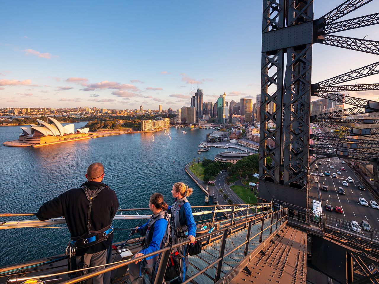 Panorama über die Sydney Oper, vom Gipfel der Harbour Bridge aus