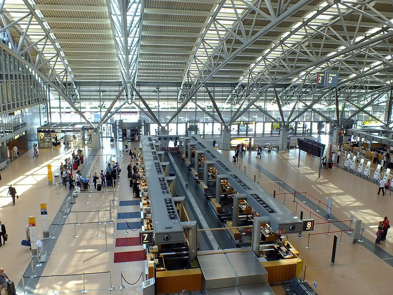 Hamburg Airport Abflughalle