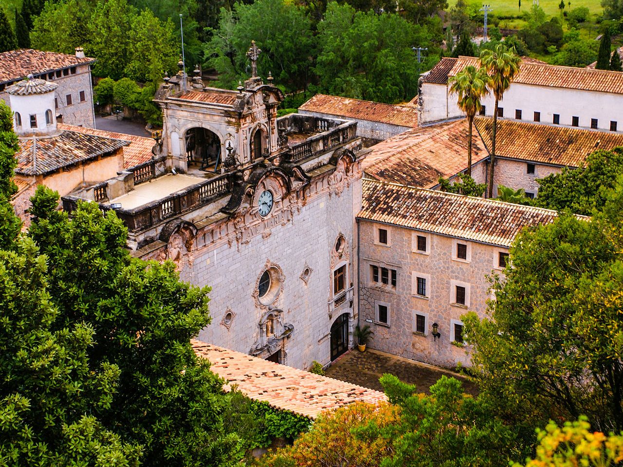 Santuari de Lluc, Kloster