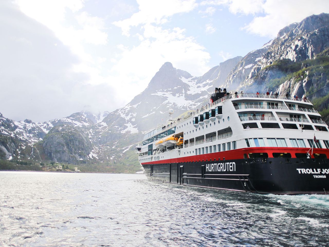 MS Trollfjord von Hurtigruten