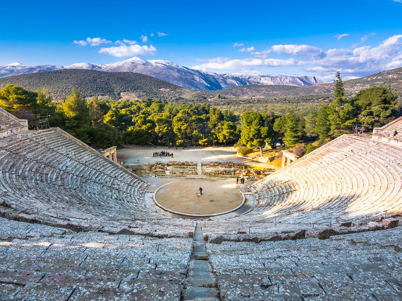 Antikes Theater von Epidauros, Saronische Insel
