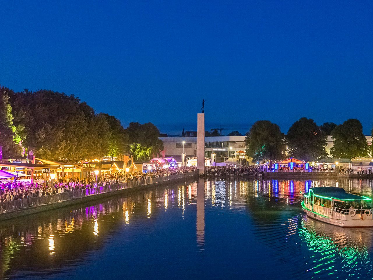 Maschseefest Hannover, Buden am Ufer
