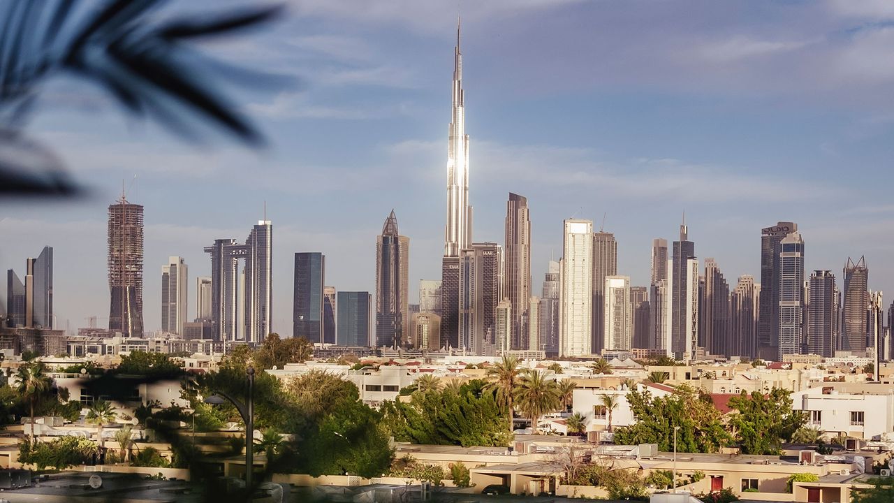 Dubai Restaurants Skyline