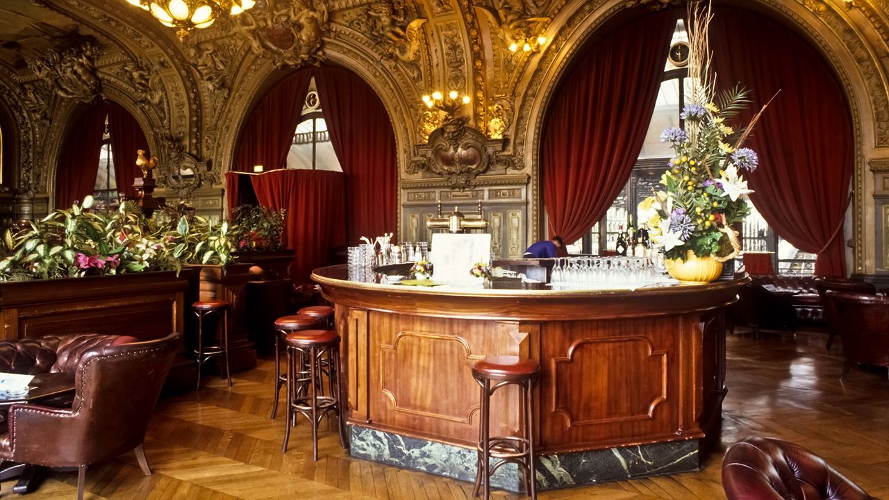 Innenaufnahme des Le Train Bleu in Paris