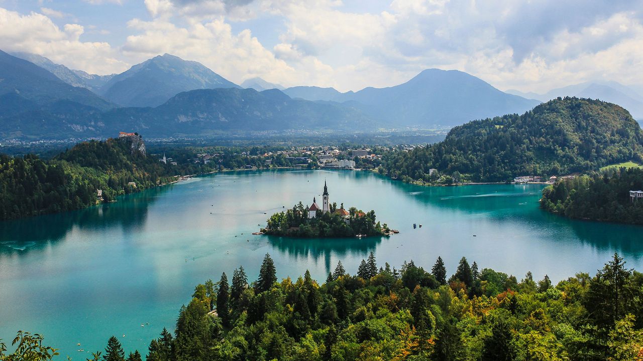 Lake Bled mit der Insel Blejski Otok, Slowenien