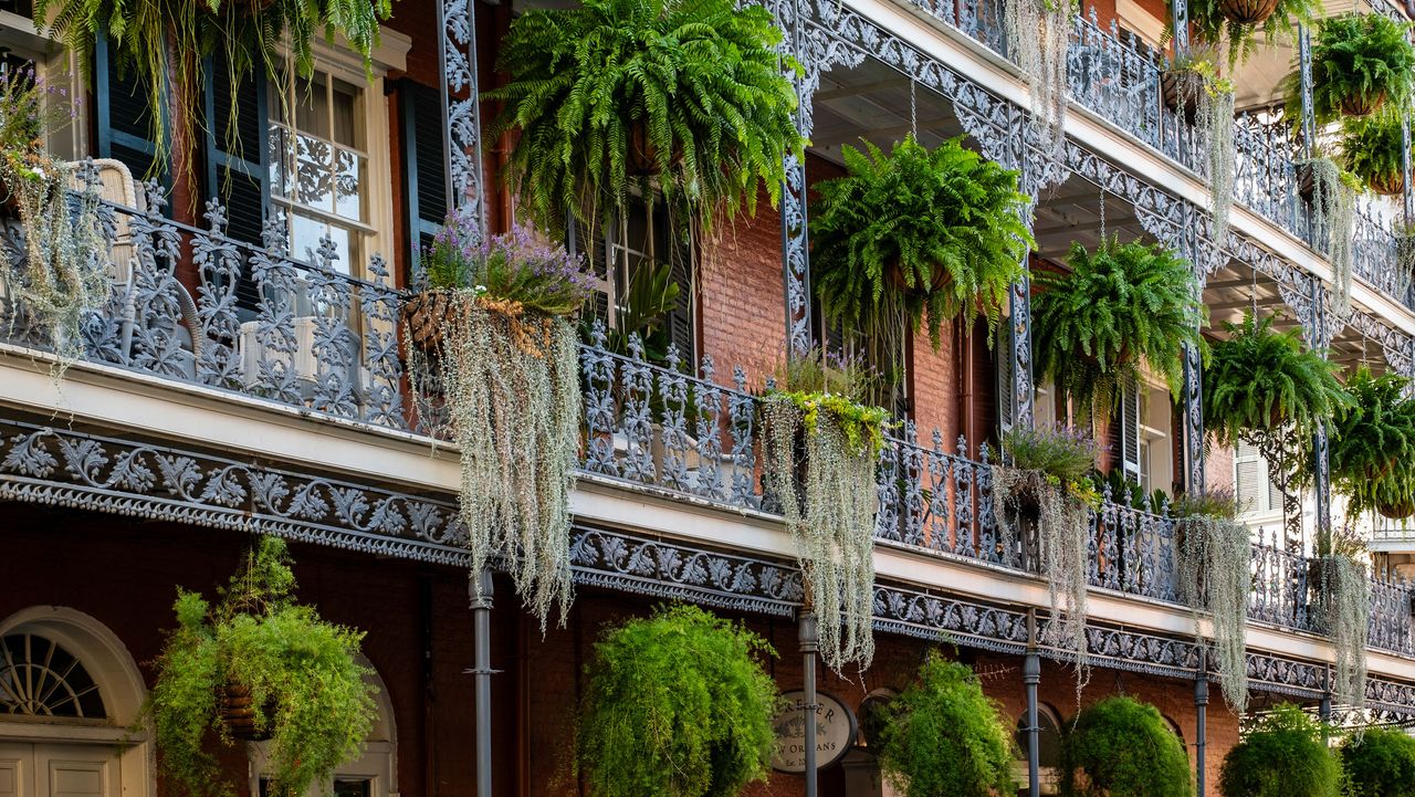 Typisches Haus mit Balkon im French Quarter von New Orleans