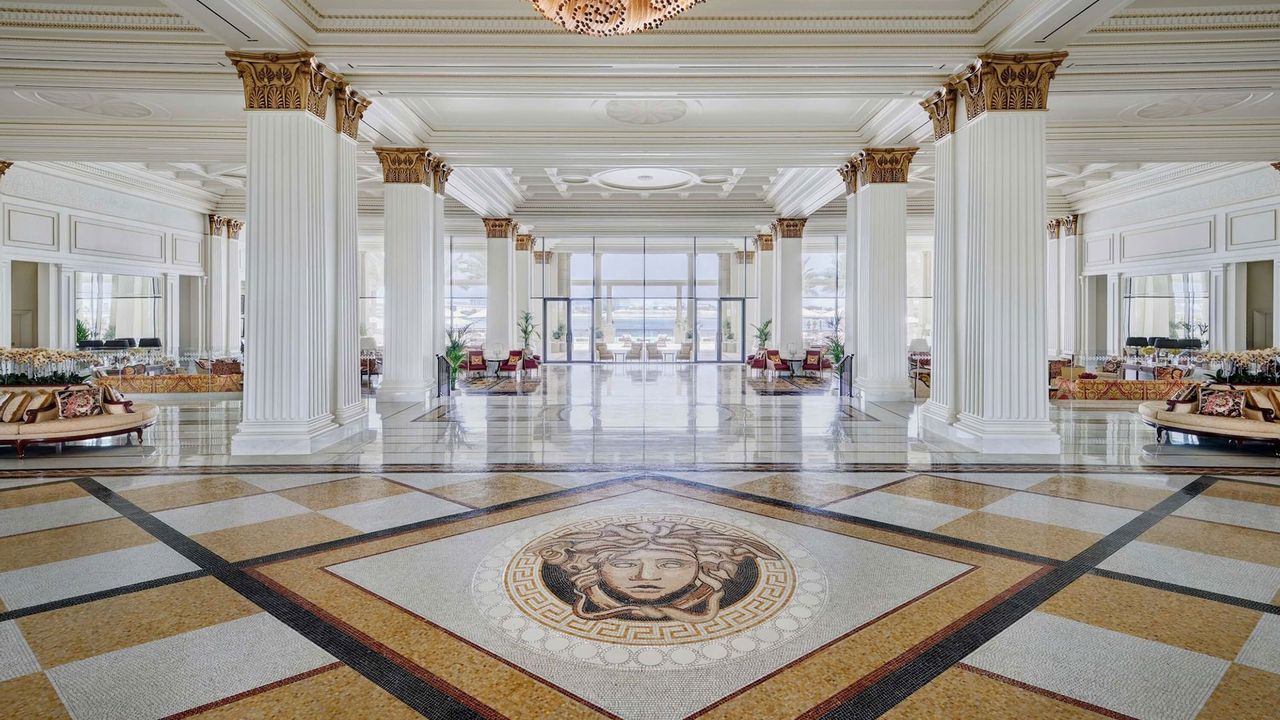 Fashion Hotel, Versace Palazzo Dubai