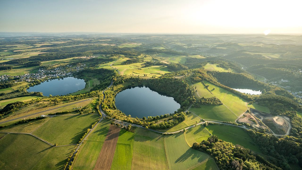 Ultraleichtflug über die Dauner Maare