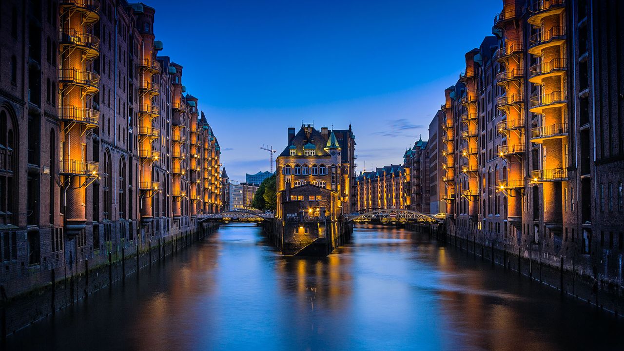 Hamburg Speicherstadt bei Abend