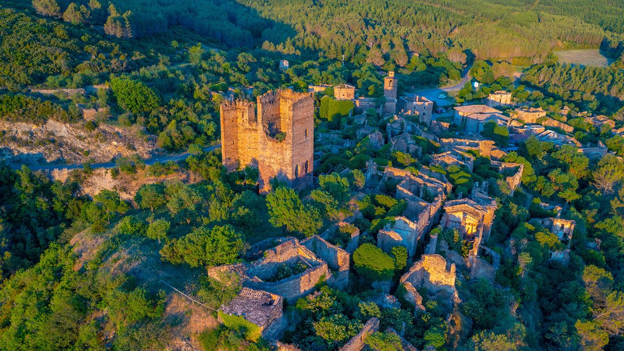 Blick auf Ruesta und sein Schloss, Spanien