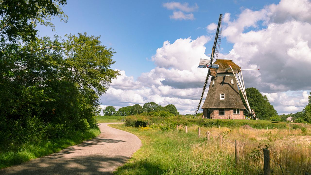 Windmühle in der Ur-Provinz Drenthe, Niederlande