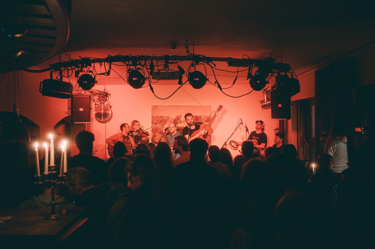 Haldern Pop Bar Band spielt auf der BÅhne ∏ Johannes Hîhn