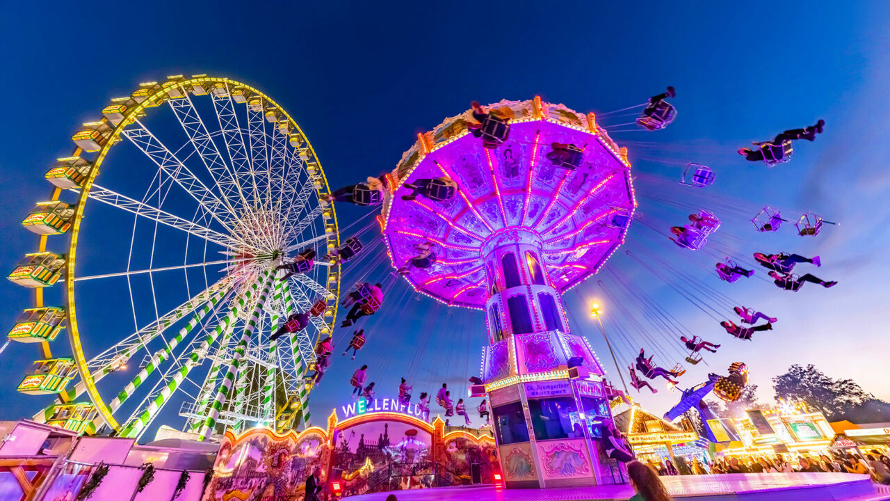 Cannstatter Wasen in Stuttgart, Riesenrad und Karussell