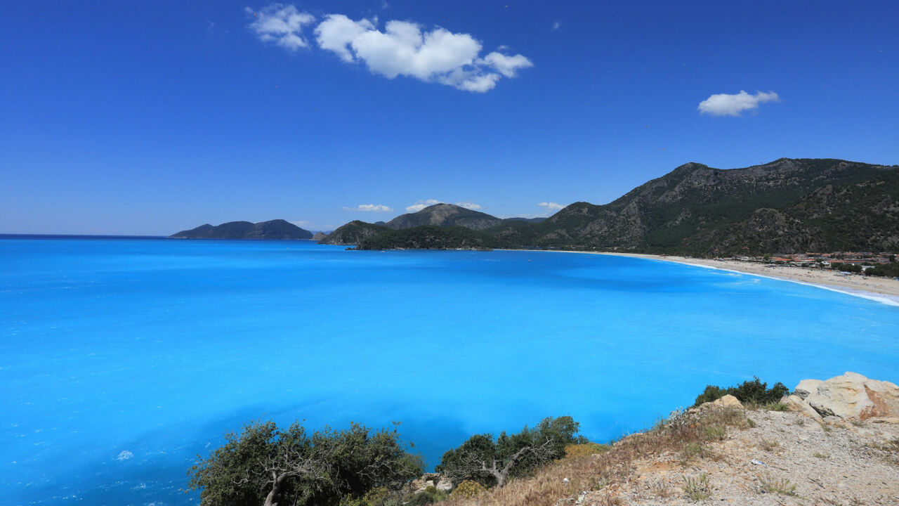 Der Strand von Ölüdeniz in der Türkei