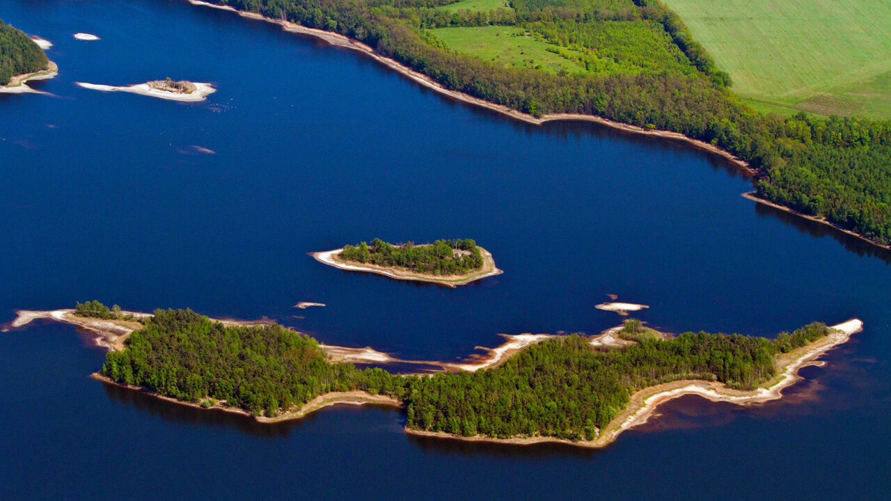 Lausitzer Seenland von oben, Inseln im Silbersee