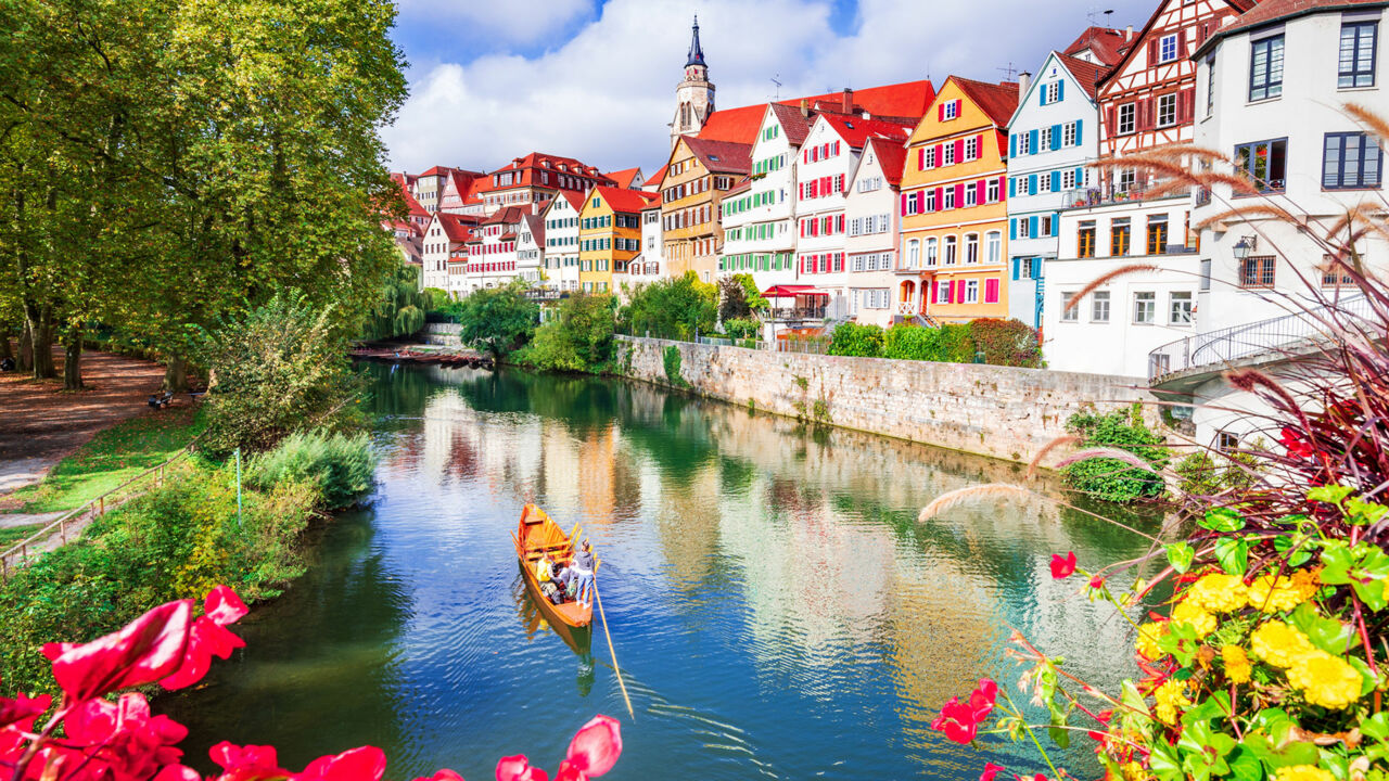 Tübingen, Kanu auf dem Neckar, Frühling