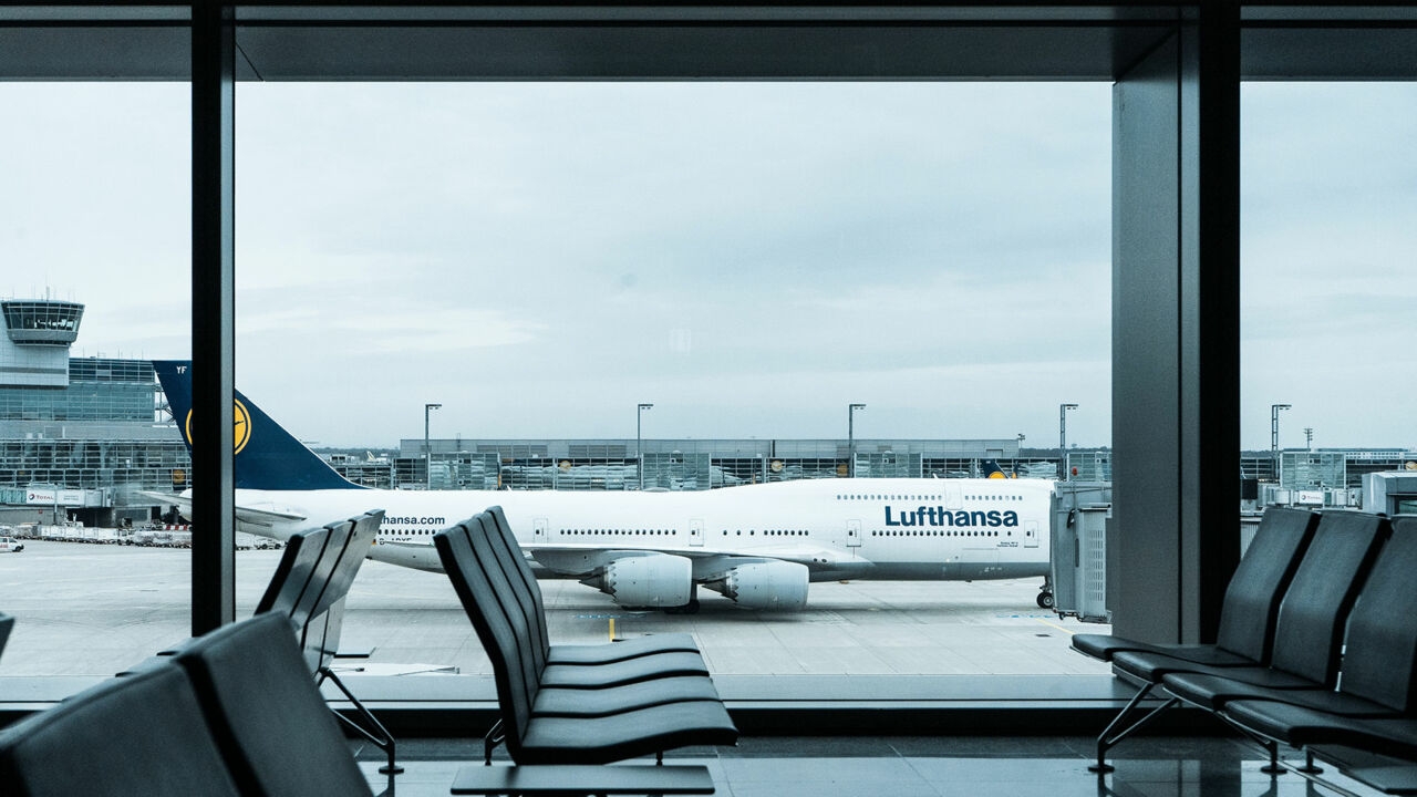 Flughafen Frankfurt, Ausblick vom Gate aufs Rollfeld