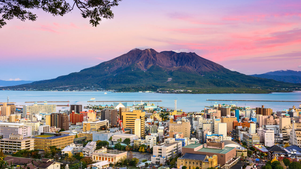 Blick zum Sakurajima von Kagoshima aus
